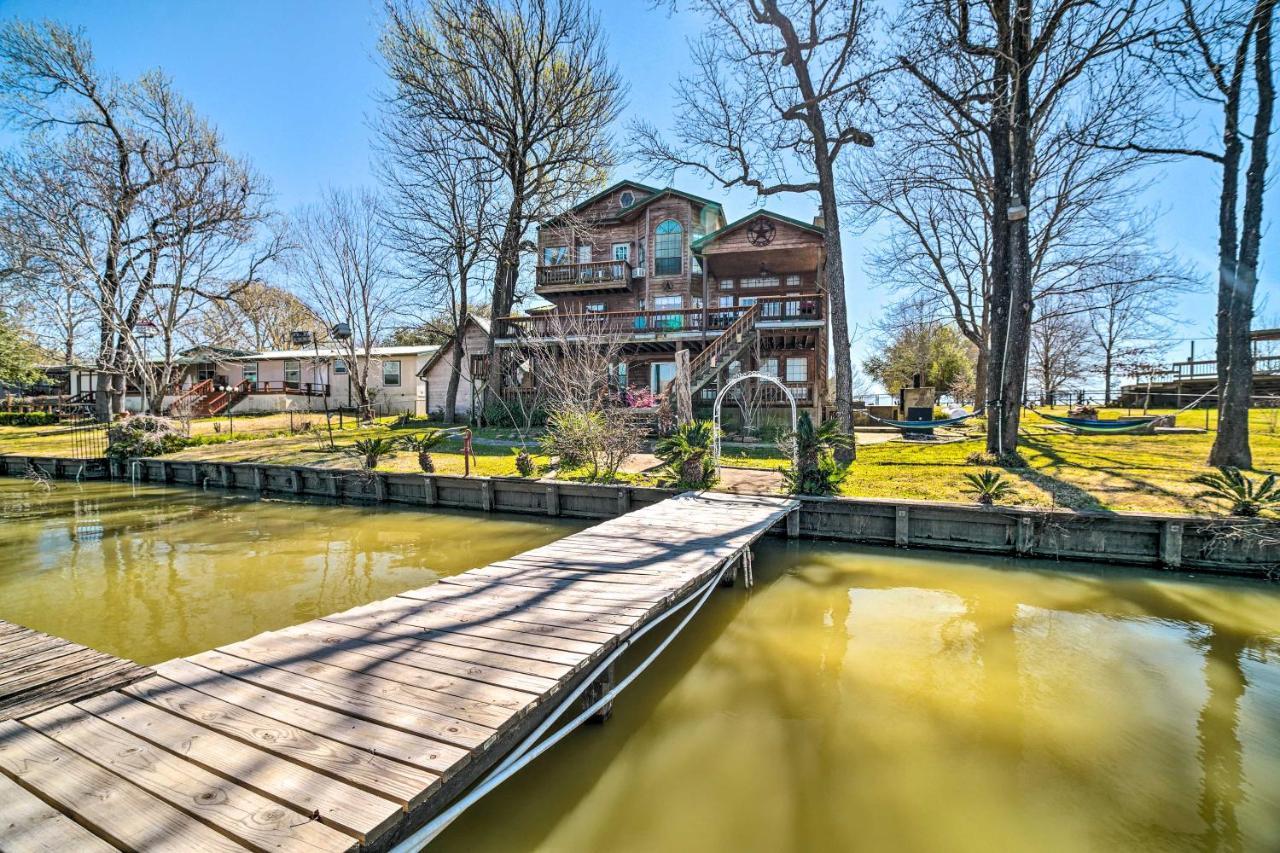 Family Home With Boat Dock, Fire Pit And Balcony Trinity ภายนอก รูปภาพ